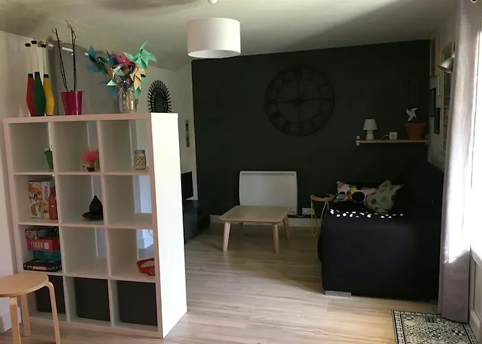 La Maison Du Lheris 아파트 바네르드비고르